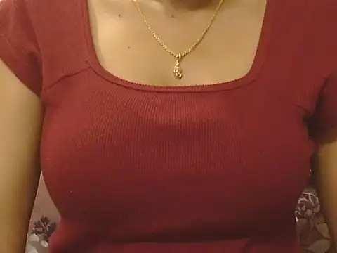 Snapshot of _FluffyHxney_ chatting on October 5, 2025, 7:26 pm FluffyHxney online show from October 5, 2025, 7:26 pm