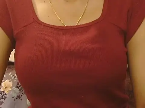 Snapshot of _FluffyHxney_ chatting on September 19, 2025, 4:44 pm FluffyHxney online show from September 19, 2025, 4:44 pm