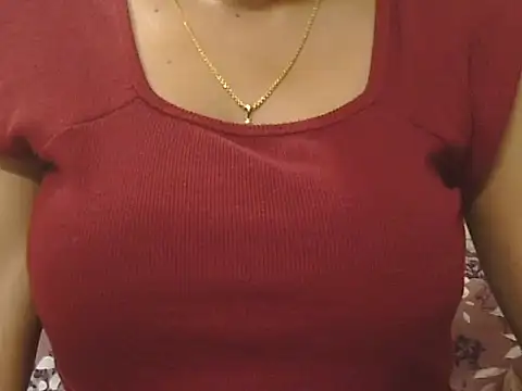 Snapshot of _FluffyHxney_ chatting on September 14, 2025, 5:35 pm FluffyHxney online show from September 14, 2025, 5:35 pm