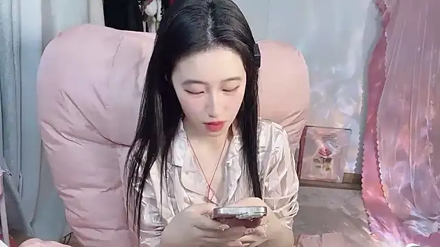 JennieKim RoseannePark online show from January 21, 2025, 2:15 pm