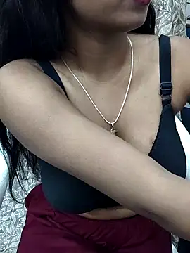 Snapshot of Ishaani_0 chatting on March 12, 2025, 12:04 pm Ishaani 0 online show from March 12, 2025, 12:04 pm