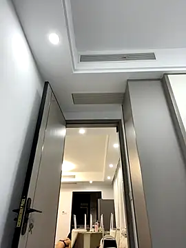 xyebobs online show from November 5, 2025, 3:59 pm