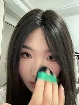 xyebobs online show from November 23, 2025, 4:28 pm