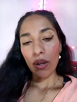 chloewildd  online show from November 8, 2025, 11:41 pm