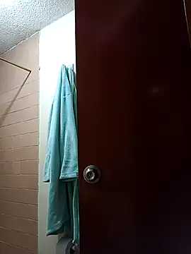 chloewildd  online show from January 8, 2026, 10:05 pm