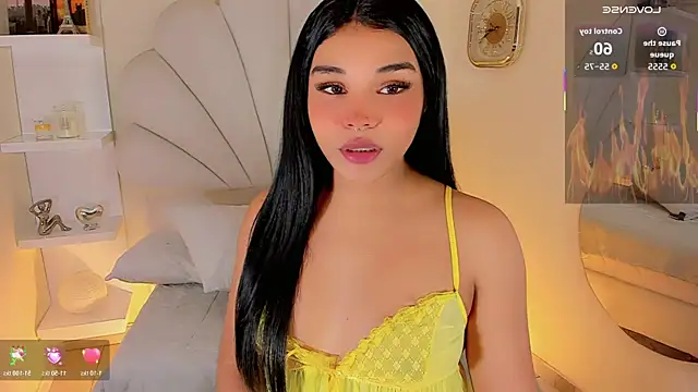 ValentinaMarinn online show from January 8, 2026, 9:43 pm