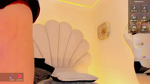 ValentinaMarinn online show from October 26, 2025, 9:59 pm