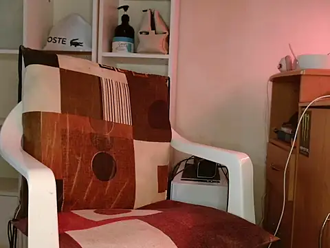 DirtyDi97 online show from November 6, 2025, 3:27 pm