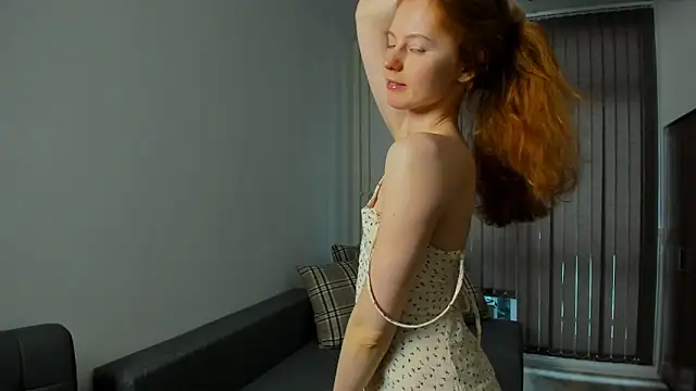 Snapshot of Fire_Luna chatting on December 20, 2024, 8:38 am Fire Luna online show from December 20, 2024, 8:38 am