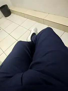 Snapshot of gatmoreno1 chatting on September 29, 2025, 4:23 pm gatmoreno1 online show from September 29, 2025, 4:23 pm