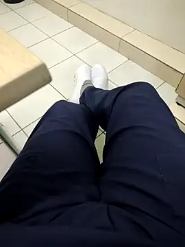 gatmoreno1 online show from January 16, 2026, 4:55 pm