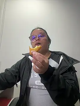 angela angels  online show from March 9, 2025, 11:56 pm