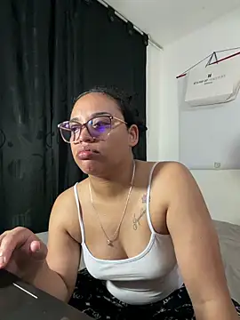 angela angels  online show from May 17, 2026, 4:23 am