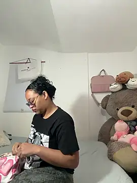 Snapshot of angela_angels_ chatting on February 9, 2026, 8:34 am angela angels online show from February 9, 2026, 8:34 am