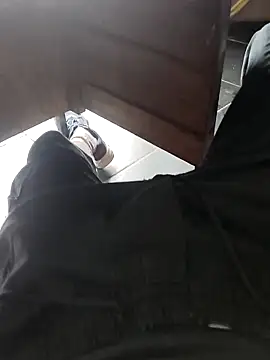 Juliano69xv online show from November 17, 2025, 6:34 pm