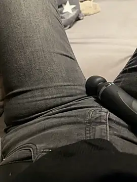 Ana-05 online show from October 30, 2025, 7:44 pm