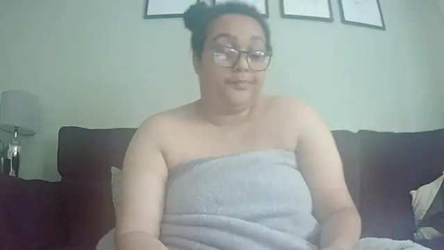 Snapshot of vanilla_chocolate23 chatting on May 27, 2026, 8:32 am vanilla chocolate23 online show from May 27, 2026, 8:32 am