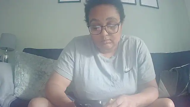 vanilla chocolate23 online show from June 30, 2026, 3:23 pm