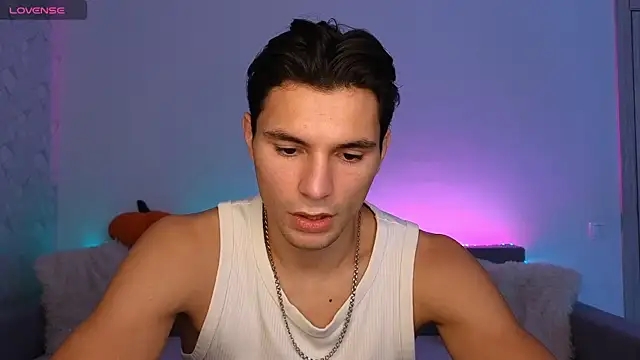 denlover1 online show from October 26, 2025, 7:53 am