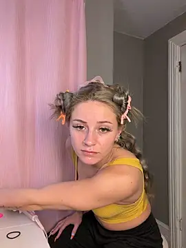 lexybabyxo online show from April 28, 2026, 11:36 am