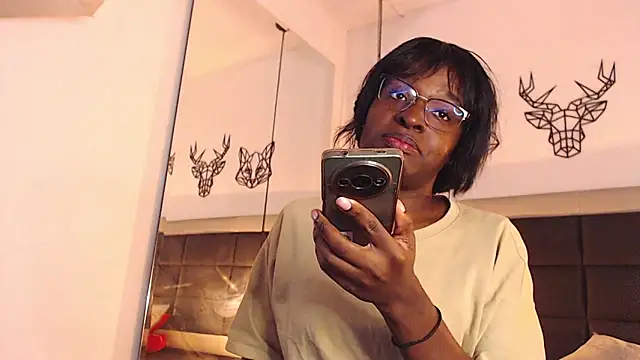 candy lovee69 online show from January 15, 2026, 9:18 pm