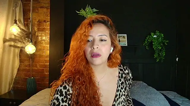 sahra taylor  online show from April 23, 2026, 2:19 pm