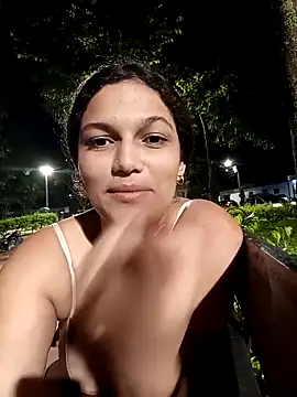 girl milk1 online show from October 27, 2025, 11:38 pm