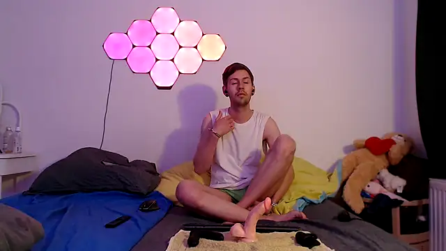 jonny-bisexual online show from March 6, 2026, 7:20 pm