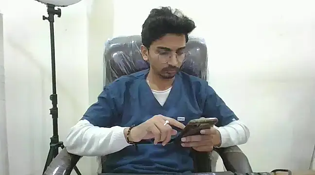 Snapshot of Prikrishi2024 chatting on February 3, 2025, 8:35 am Prikrishi2024 online show from February 3, 2025, 8:35 am