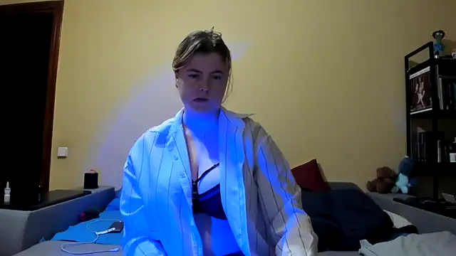 LillyDepp online show from February 13, 2026, 5:02 pm