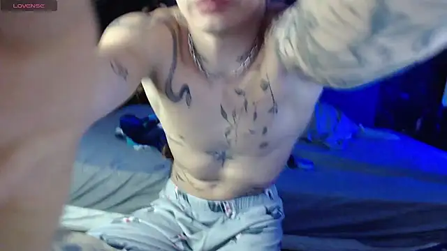 Apolo Hidalgo01 online show from April 27, 2026, 8:18 pm