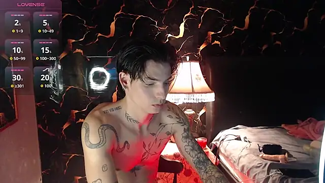 Apolo Hidalgo01 online show from November 6, 2025, 10:58 pm