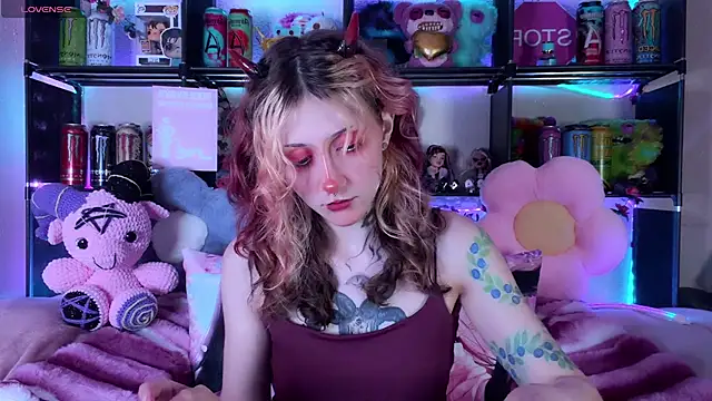 Snapshot of _Devill_Baby chatting on July 11, 2026, 7:25 pm Devill Baby online show from July 11, 2026, 7:25 pm