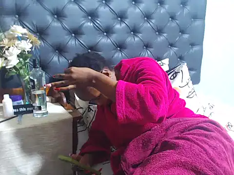 NunuBerry16 online show from March 7, 2026, 6:35 pm