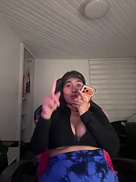 Anily Lovely online show from April 12, 2026, 11:41 pm