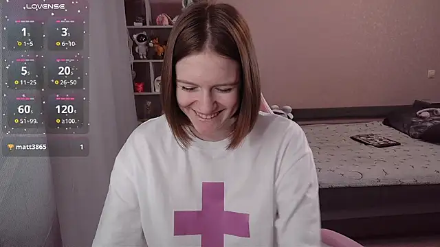 Snapshot of CassieJuice69 chatting on November 7, 2025, 4:33 pm CassieJuice69 online show from November 7, 2025, 4:33 pm