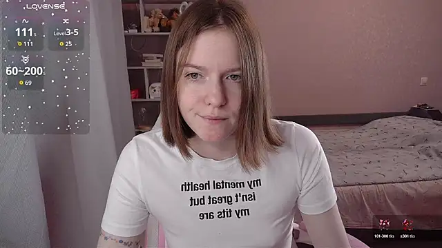 Snapshot of CassieJuice69 chatting on December 5, 2025, 7:01 pm CassieJuice69 online show from December 5, 2025, 7:01 pm