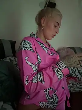 Barbie 26 online show from December 7, 2024, 8:22 pm