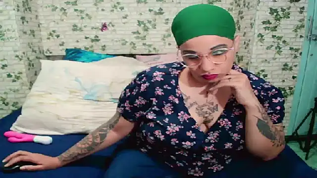 Indian candyXX online show from May 14, 2026, 4:37 pm