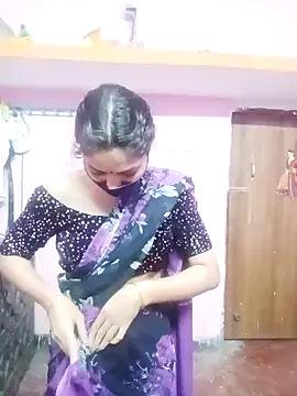 Cute-Simmi online show from January 12, 2025, 2:56 am