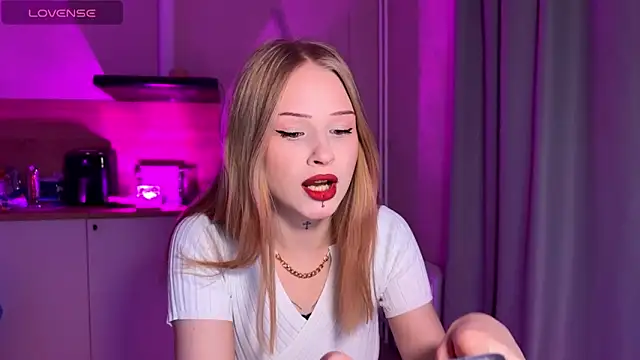 lisa barbie online show from March 31, 2026, 7:16 pm