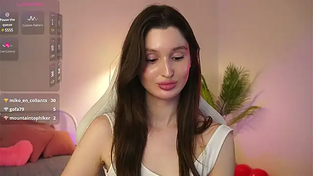 Snapshot of tender_babyy chatting on March 5, 2025, 2:01 pm tender babyy online show from March 5, 2025, 2:01 pm