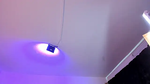 Amy Kiitty  online show from October 23, 2025, 12:37 pm