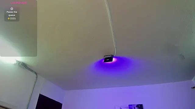 Amy Kiitty  online show from November 27, 2025, 12:38 pm