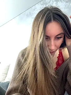 Snapshot of viviandaimond1 chatting on November 15, 2025, 3:27 pm viviandaimond1 online show from November 15, 2025, 3:27 pm