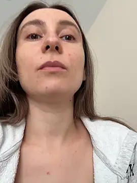 Snapshot of viviandaimond1 chatting on September 14, 2025, 10:48 am viviandaimond1 online show from September 14, 2025, 10:48 am