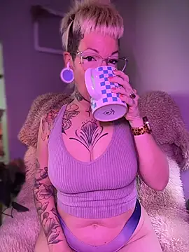 GoldieBakeman online show from February 15, 2026, 7:02 pm