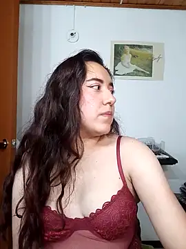 Emi chik online show from October 18, 2025, 11:23 am