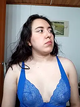 Snapshot of Emi_chik chatting on February 8, 2026, 10:24 am Emi chik online show from February 8, 2026, 10:24 am