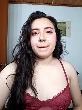 Emi chik online show from December 20, 2025, 10:40 am